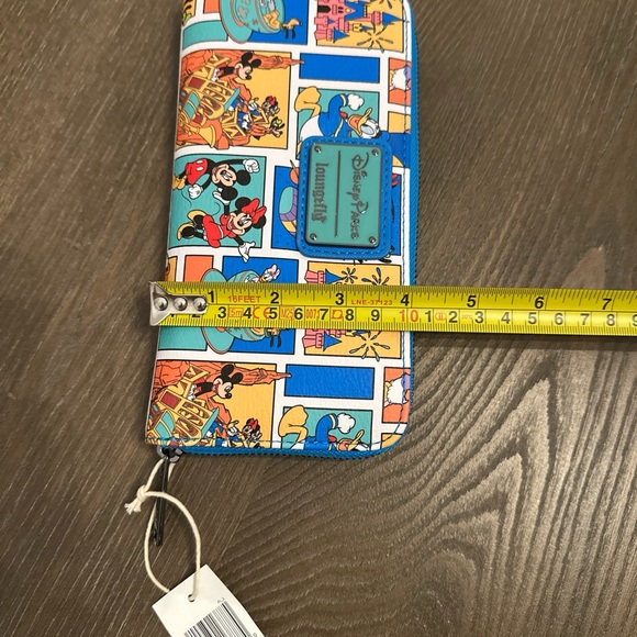 NWT Loungefly Disney Parks Play in the Park Wallet Mickey Minnie Donald Goofy - Picture 7 of 7